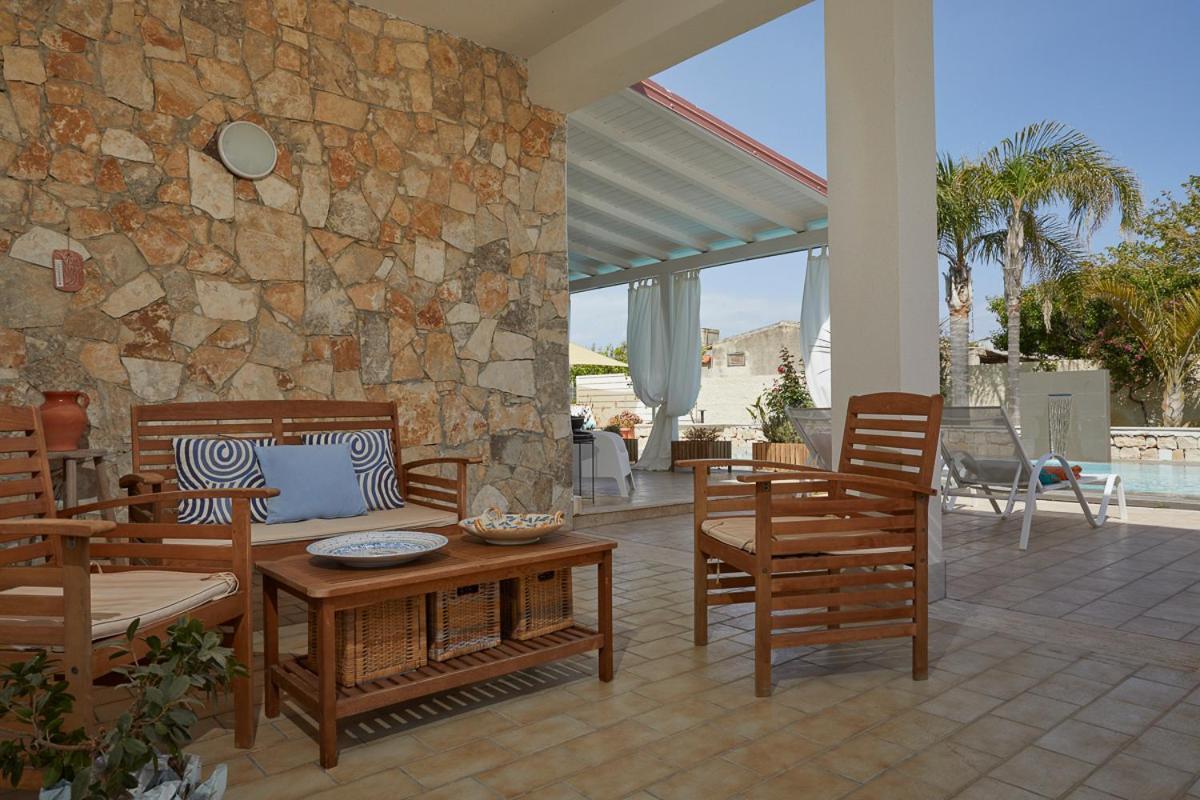 Villa Zaima Con Piscina Privata Santa Maria del Focallo Esterno foto