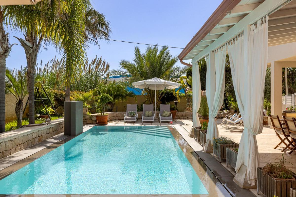 Villa Zaima Con Piscina Privata Santa Maria del Focallo Esterno foto